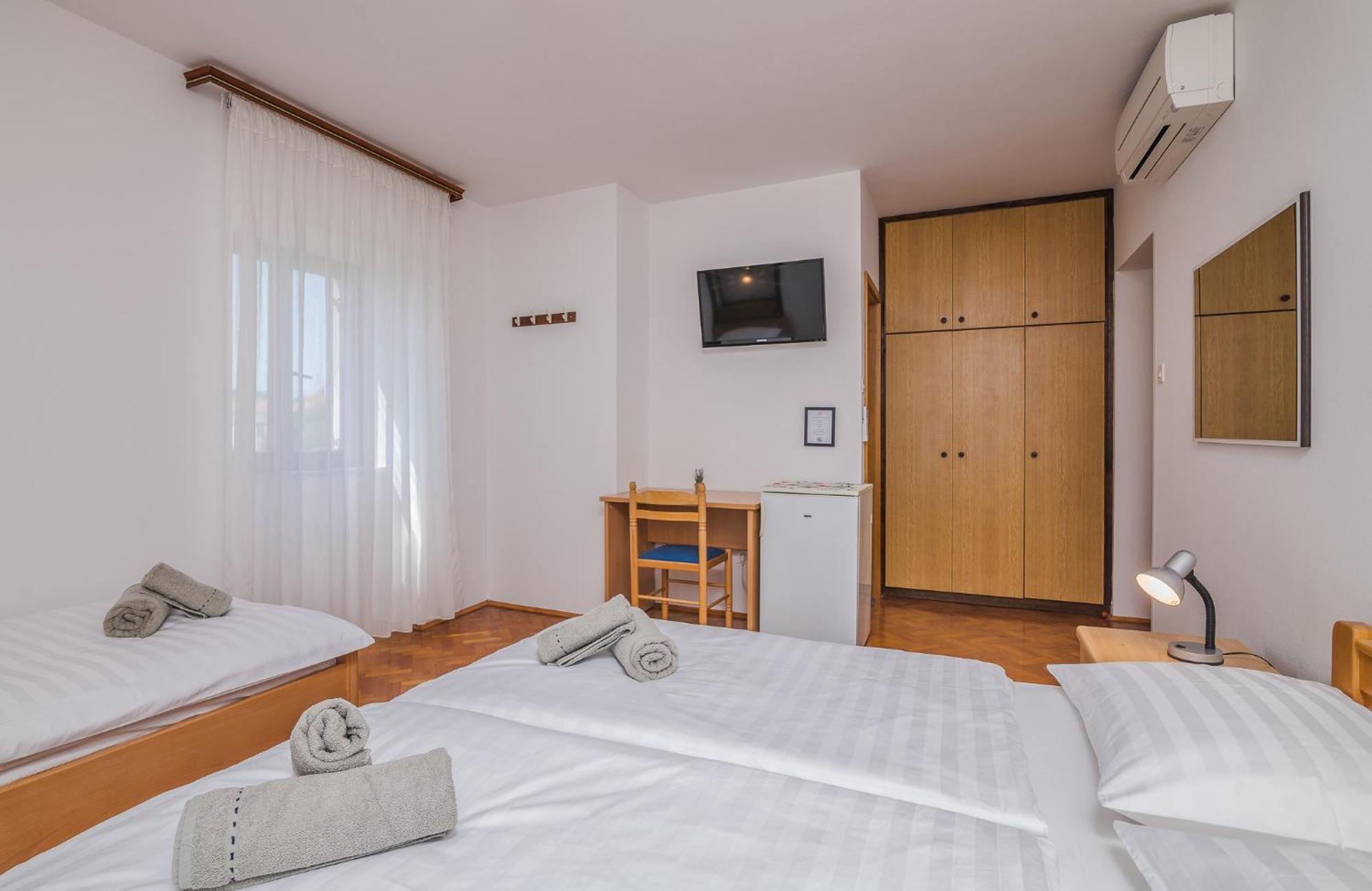 B&B Segulja Malinska Exteriör bild