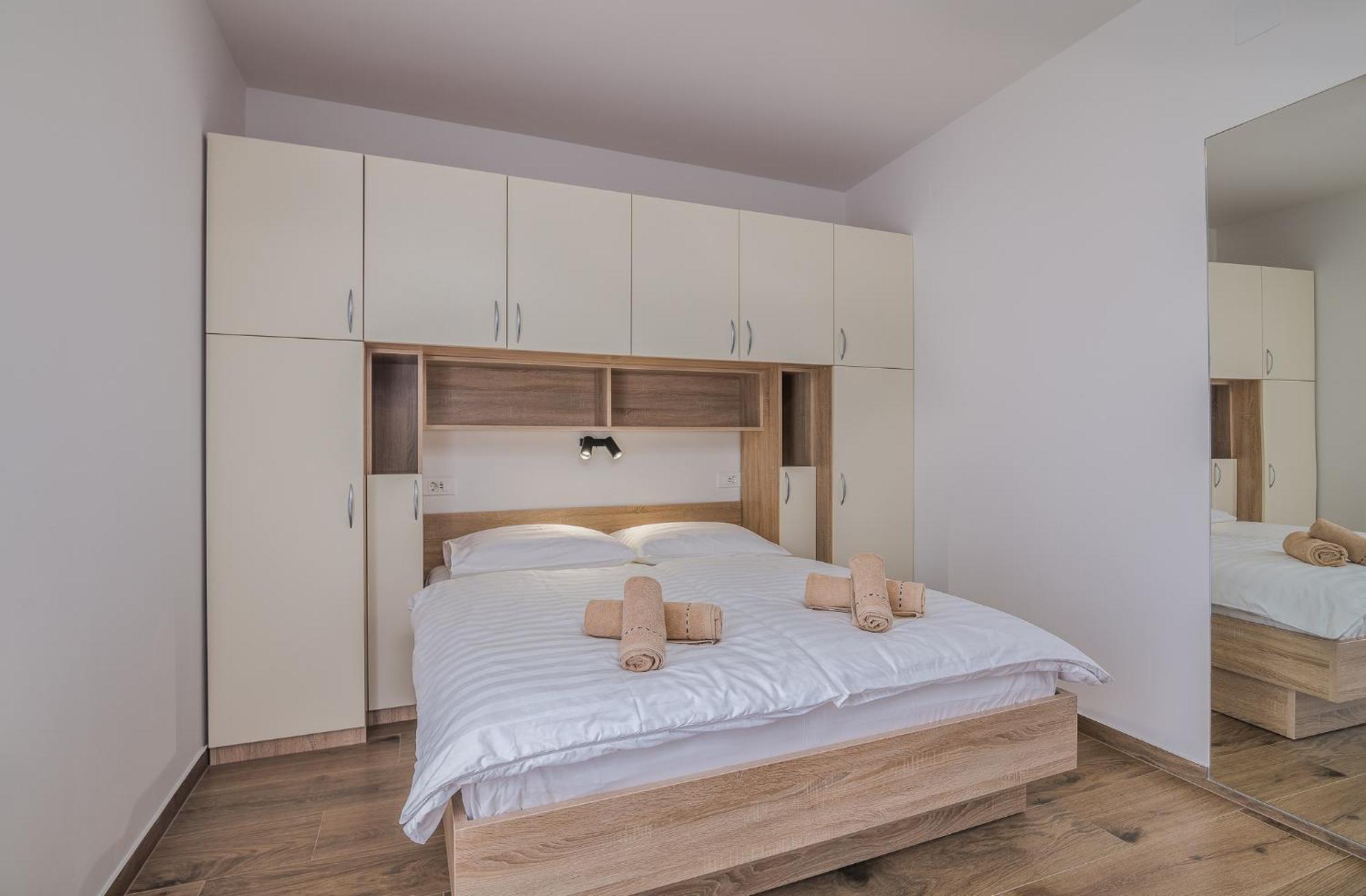 B&B Segulja Malinska Exteriör bild