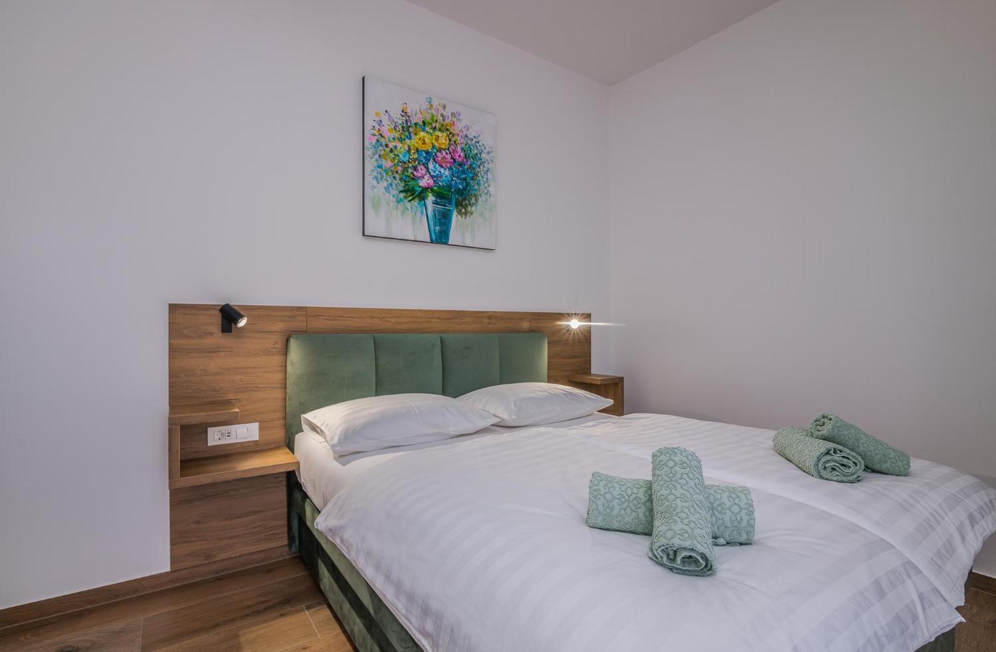 B&B Segulja Malinska Exteriör bild
