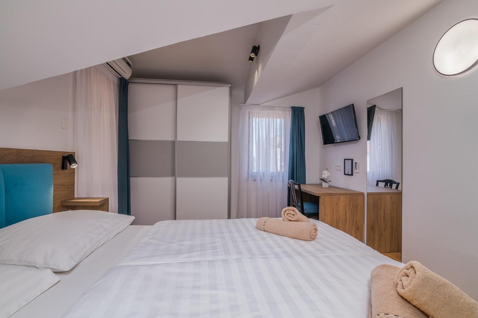 B&B Segulja Malinska Exteriör bild